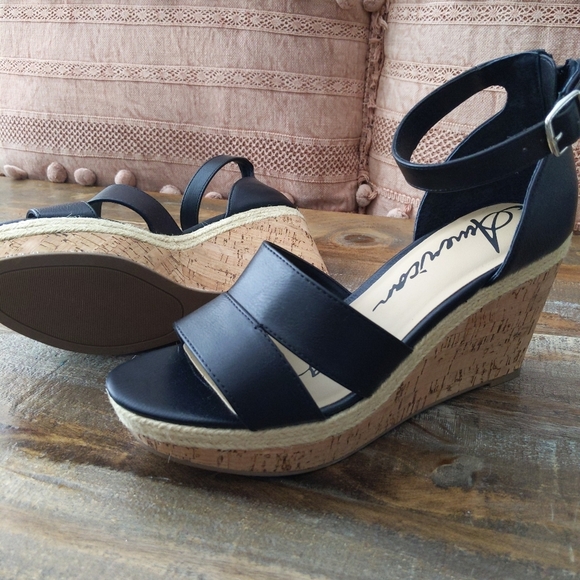 🆕🌿ANKLE STRAP WEDGE SANDALS🌿